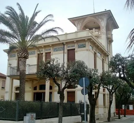 Casa Alice Con Ampio Balcone E Posto Auto Apartment *