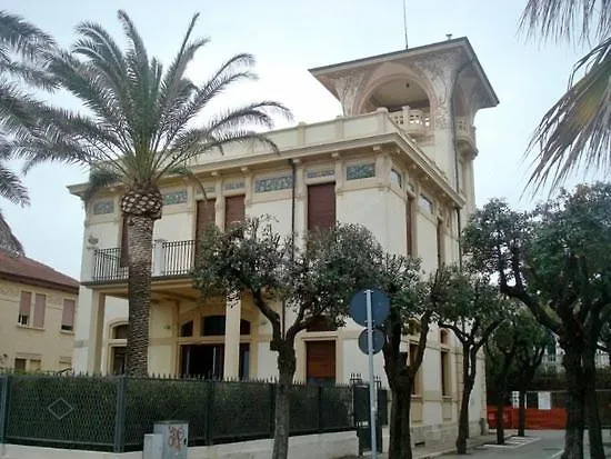 Casa Alice Con Ampio Balcone E Posto Auto Апартаменты *